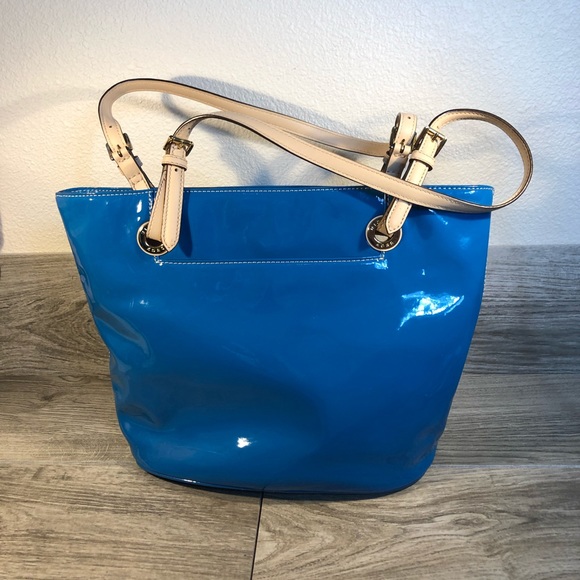 MICHAEL KORS PATENT TOTE - Picture 4 of 7